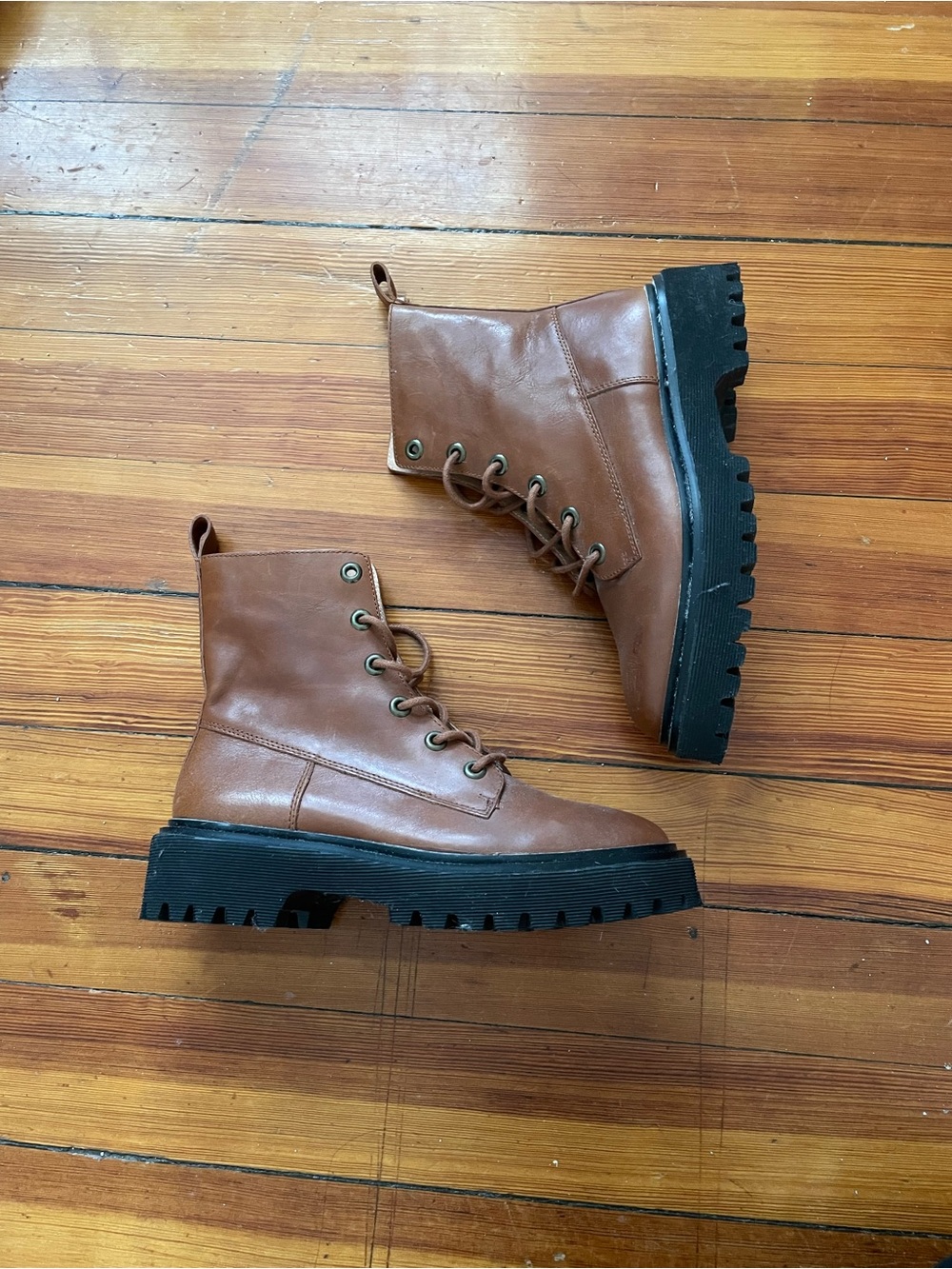 Madewell Rayna Brown Lace-Up Leather Combat Boots with Chunky Black Lug Sole 7.5